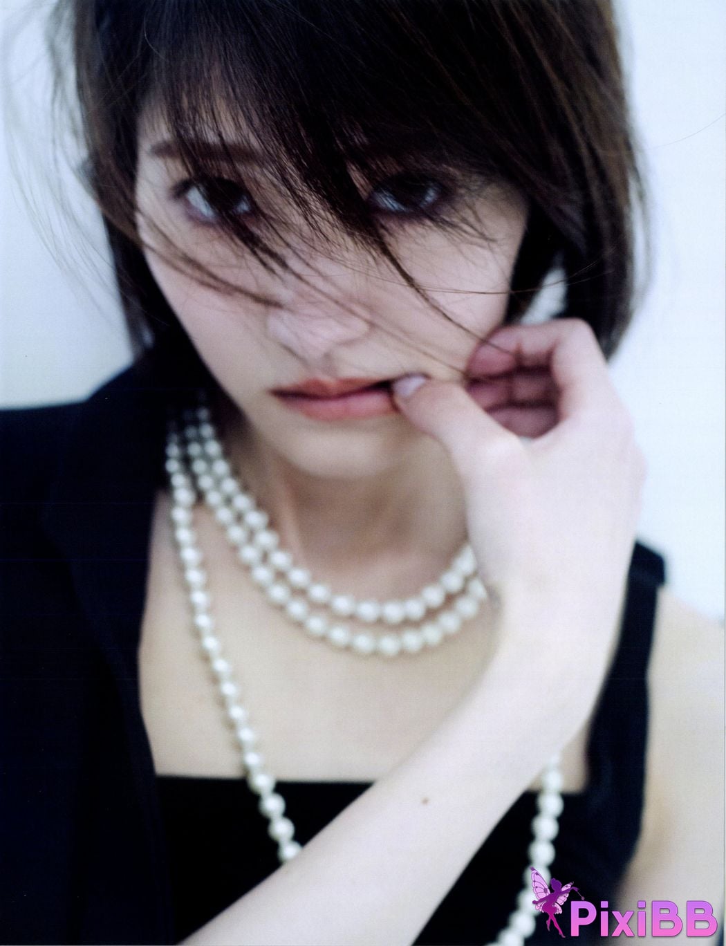 Japanese Idol Yumi Wakatsuki photo collection and chocolate PixiBB.COM 057