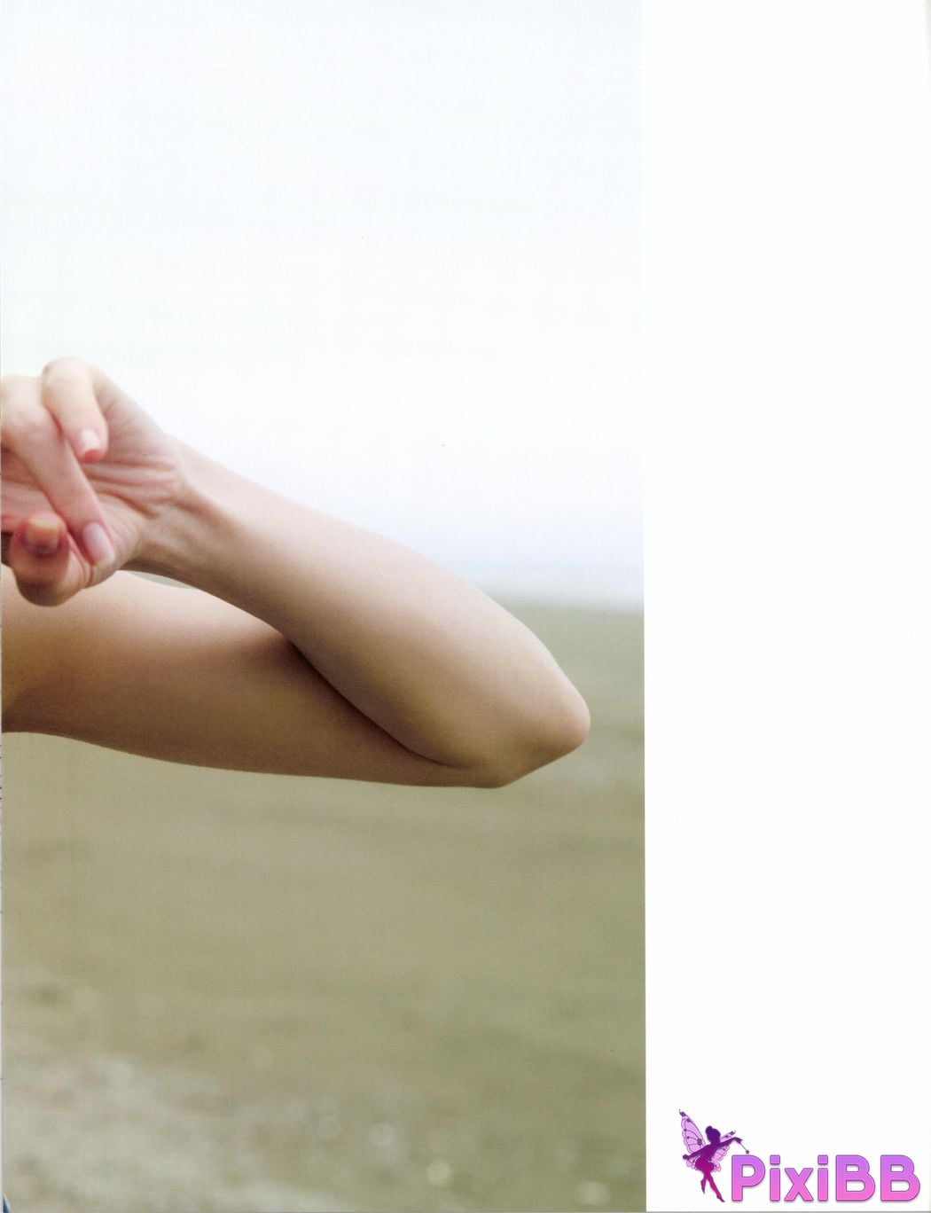 Japanese Idol Yumi Wakatsuki photo collection and chocolate PixiBB.COM 068