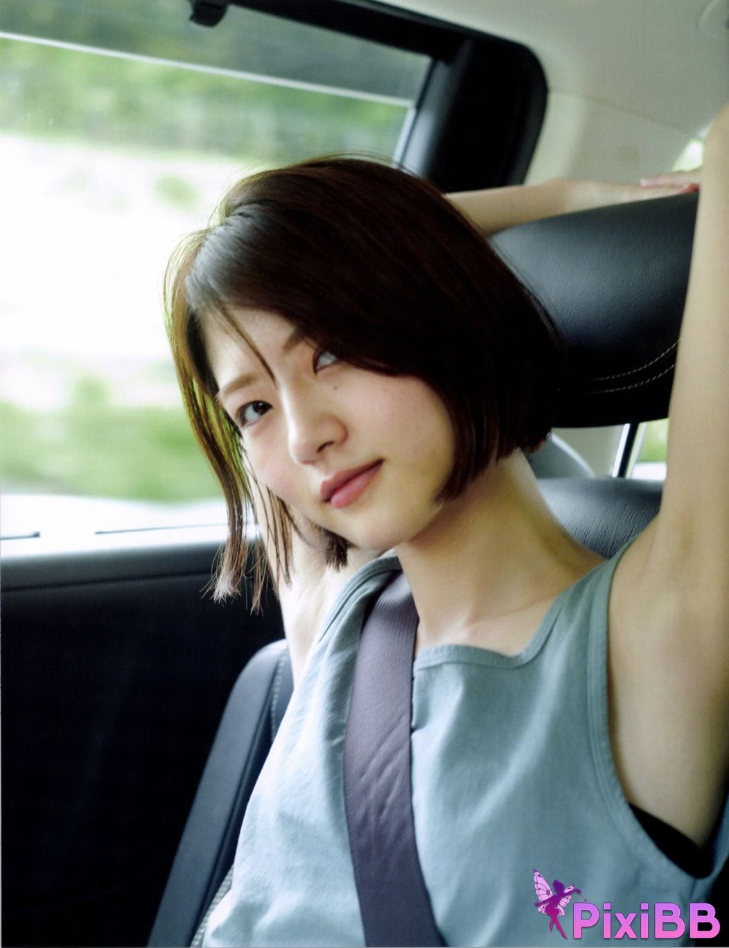 Japanese Idol Yumi Wakatsuki photo collection and chocolate PixiBB.COM 072