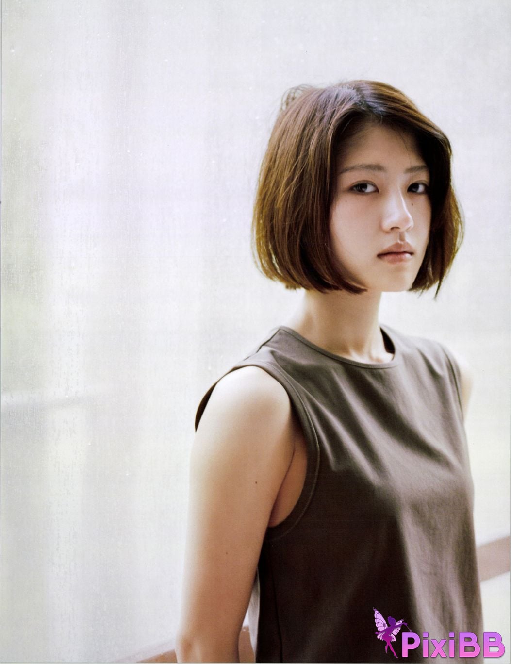 Japanese Idol Yumi Wakatsuki photo collection and chocolate PixiBB.COM 099