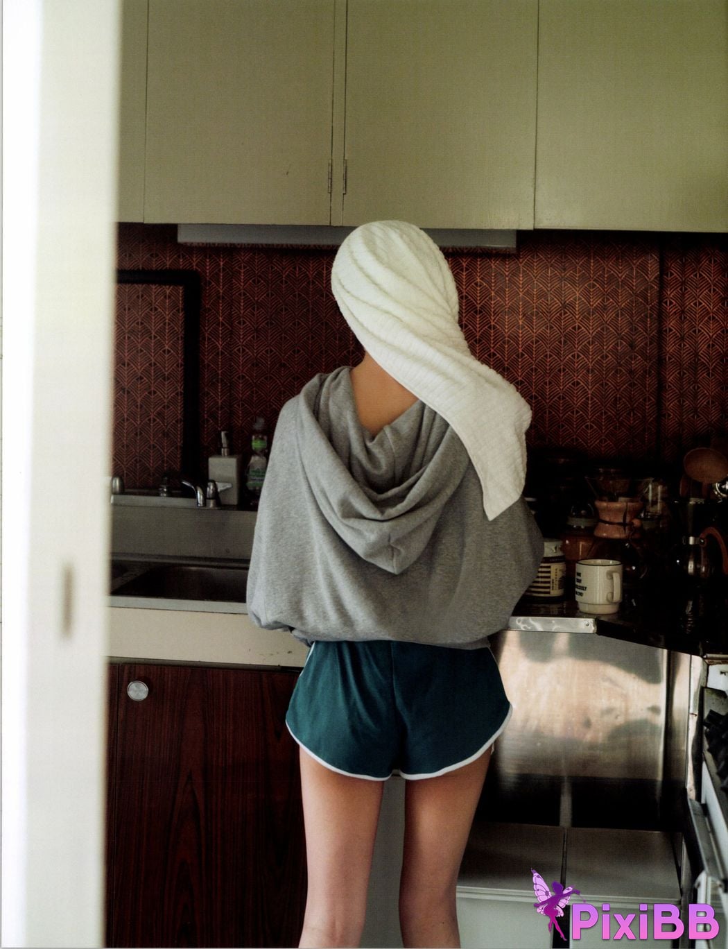 Japanese Idol Yumi Wakatsuki photo collection and chocolate PixiBB.COM 106