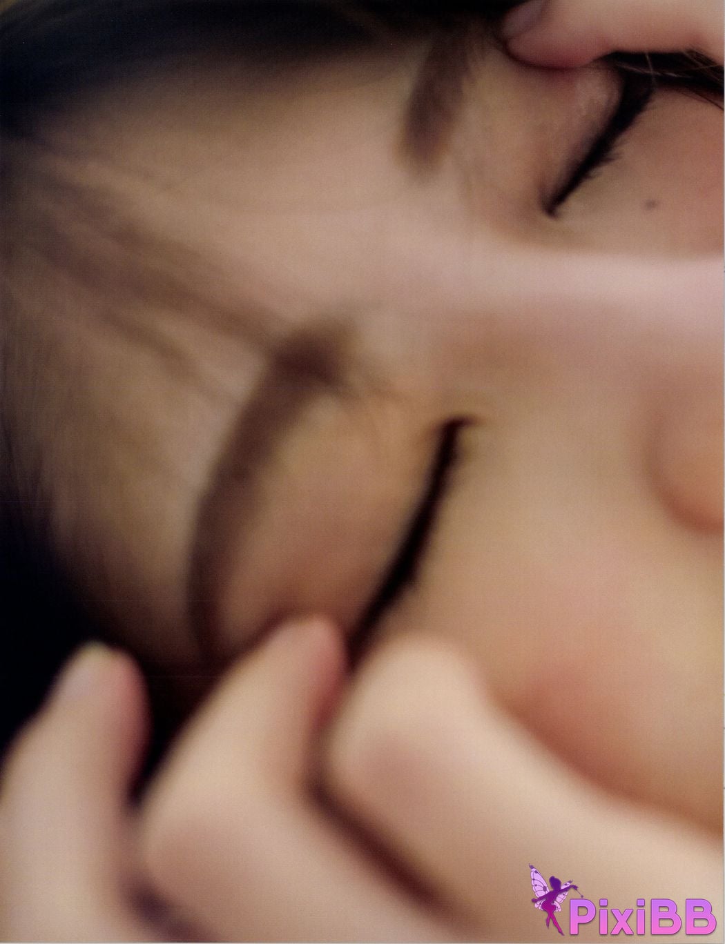 Japanese Idol Yumi Wakatsuki photo collection and chocolate PixiBB.COM 111