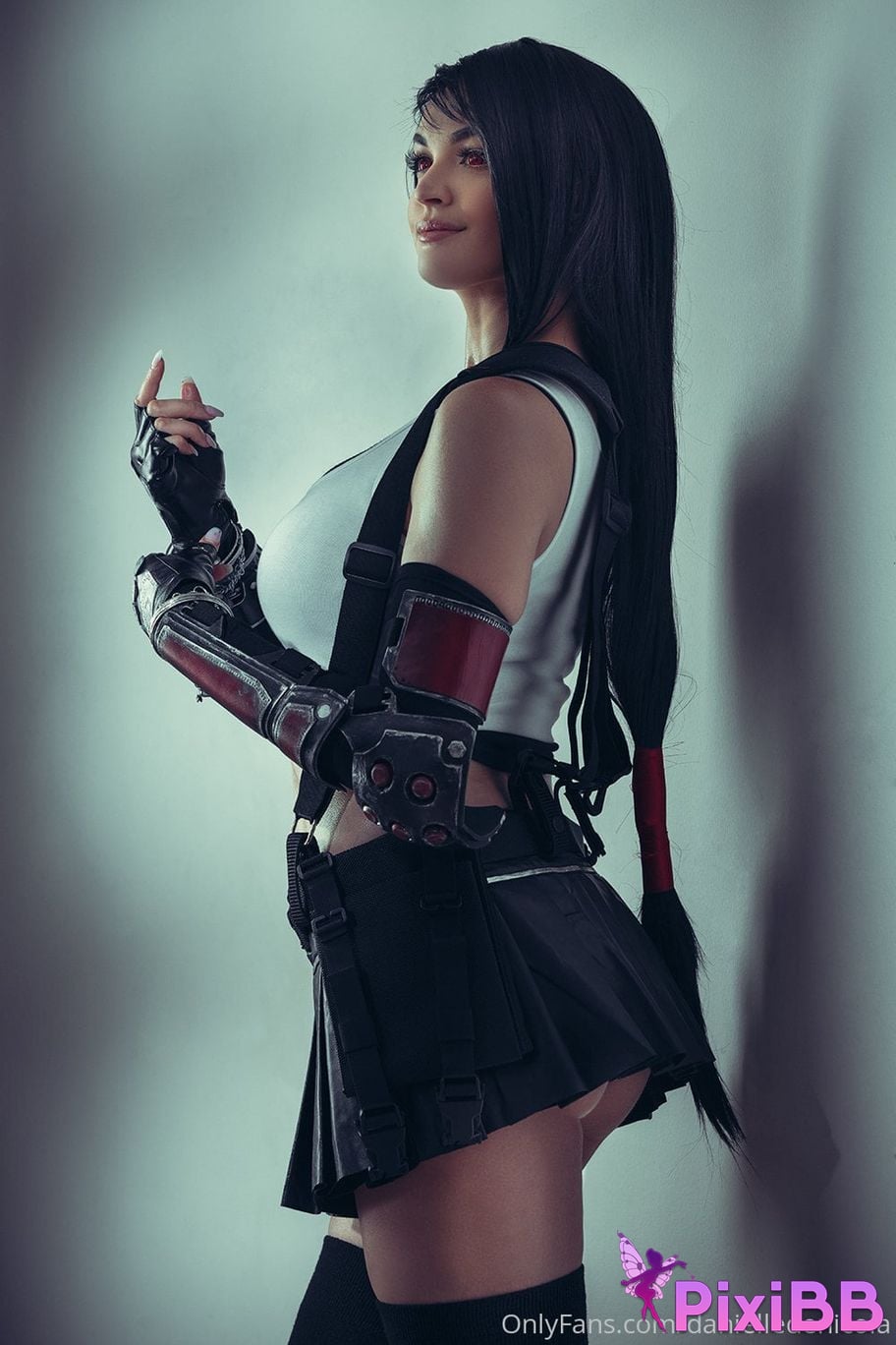 Danielle DeNicola Tifa PixiBB.COM 1