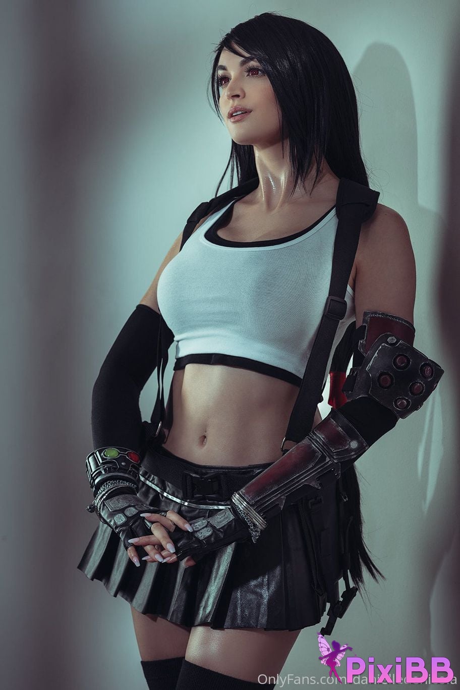 Danielle DeNicola Tifa PixiBB.COM 26