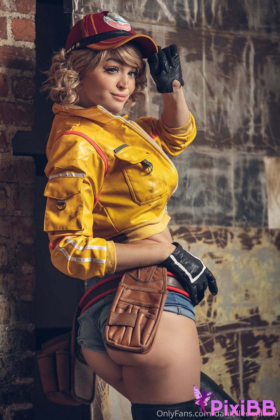 Danielle DeNicola Cindy Aurum PixiBB.COM 10