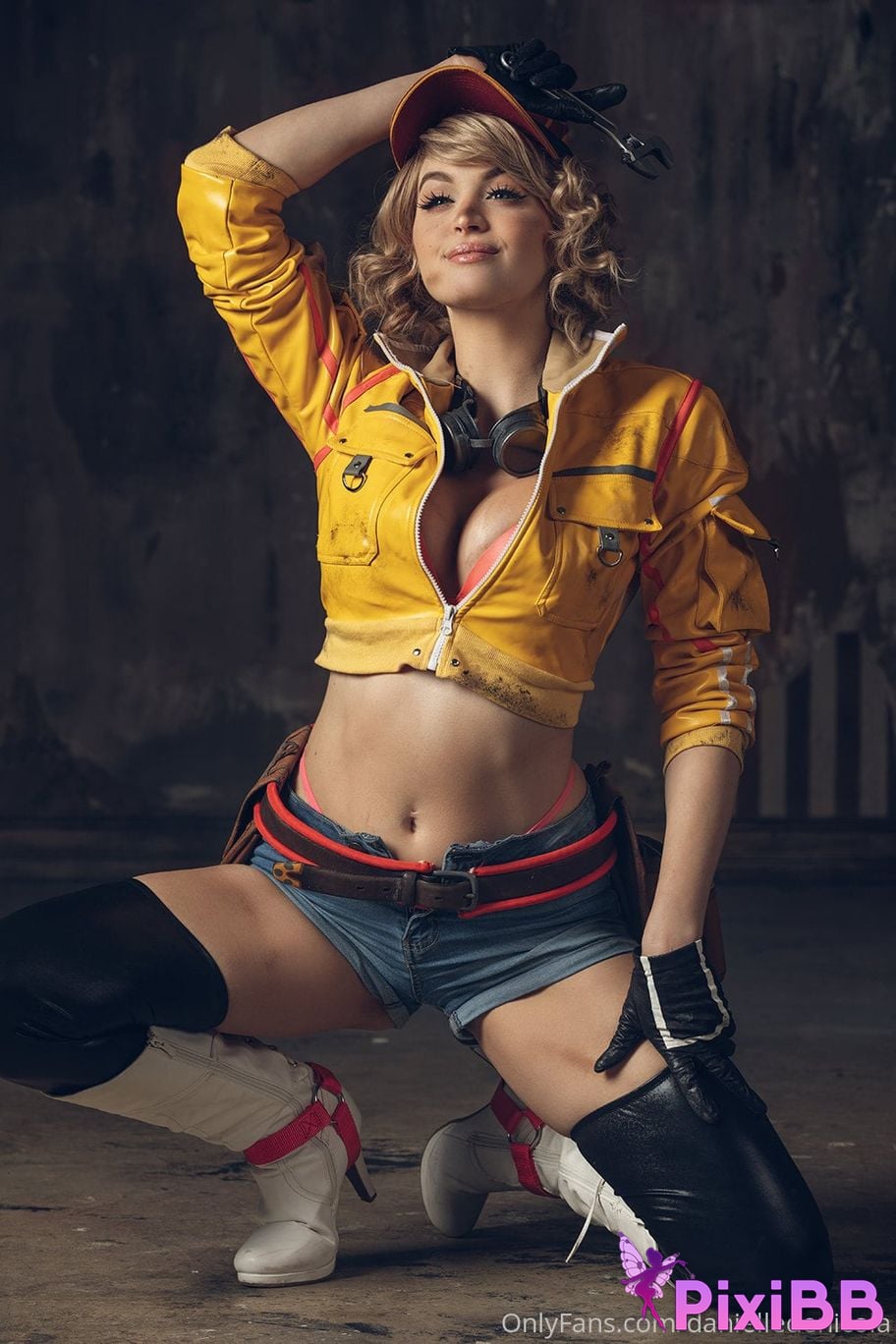 Danielle DeNicola Cindy Aurum PixiBB.COM 14