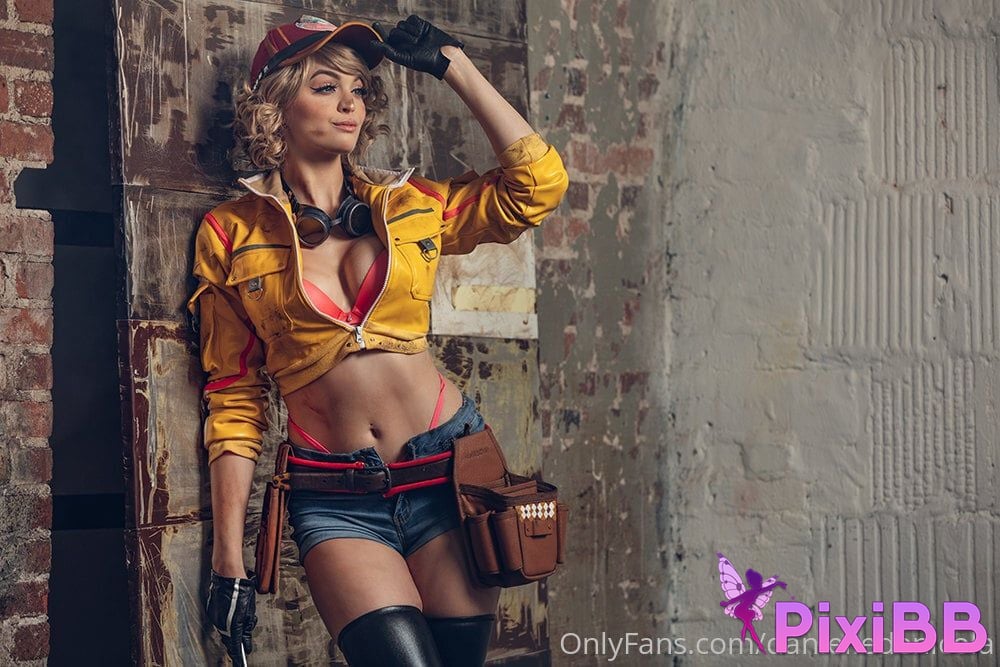 Danielle DeNicola Cindy Aurum PixiBB.COM 22