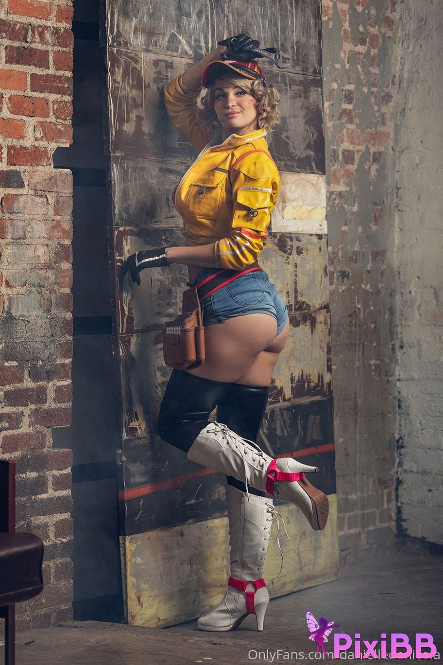 Danielle DeNicola Cindy Aurum PixiBB.COM 4