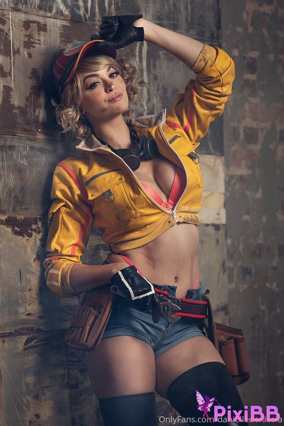 Danielle DeNicola Cindy Aurum PixiBB.COM 44