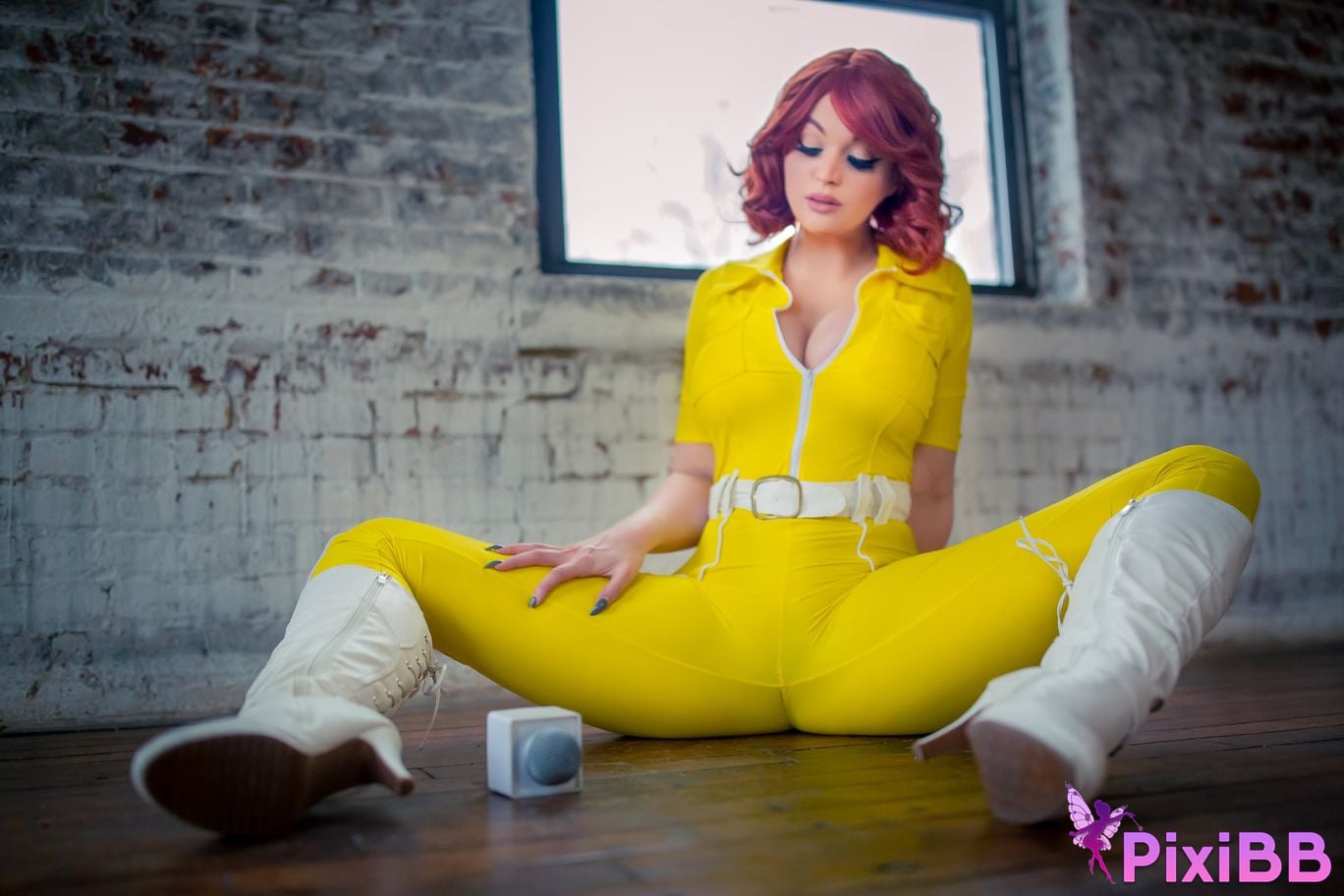 Danielle DeNicola April O’Neil PixiBB.COM 6