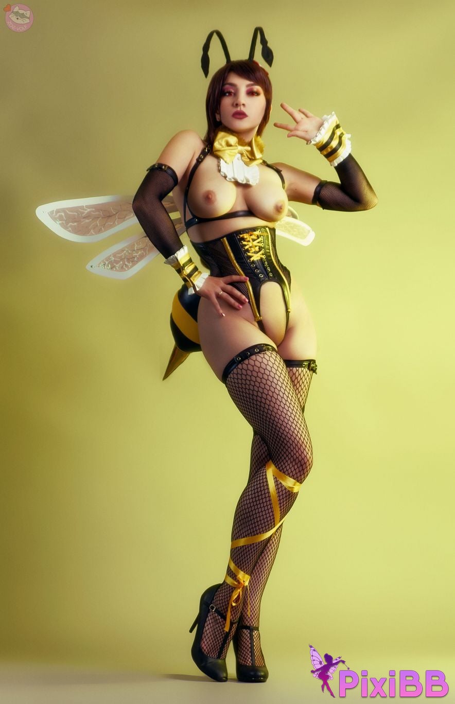 Zoe Volf Queen Bee Tifa PixiBB.COM 6