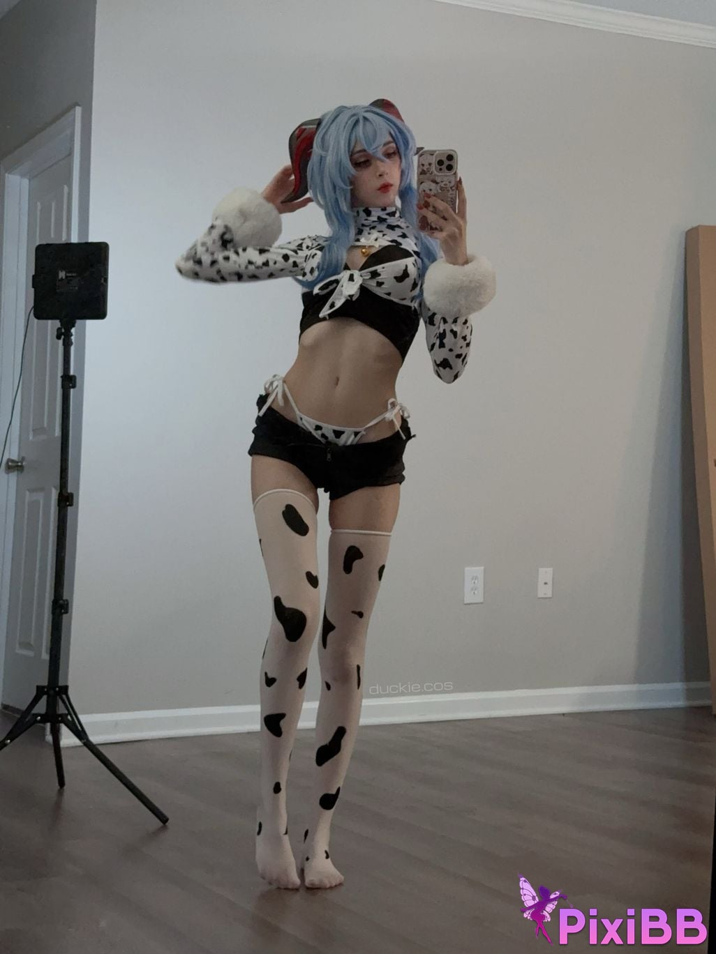 Duckie Cos Ganyu Cow PixiBB.COM 1