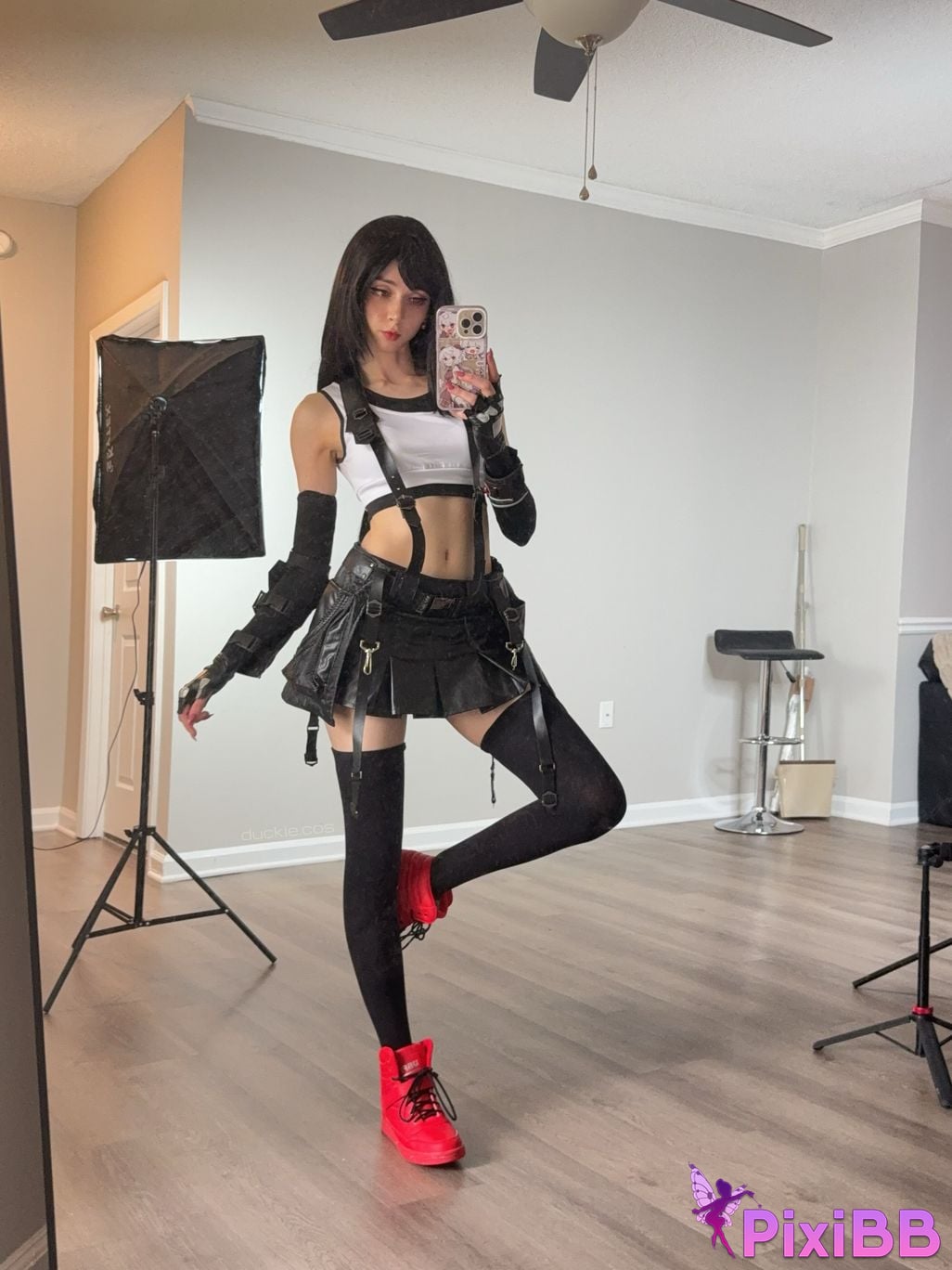 Duckie Cos Tifa PixiBB.COM 5