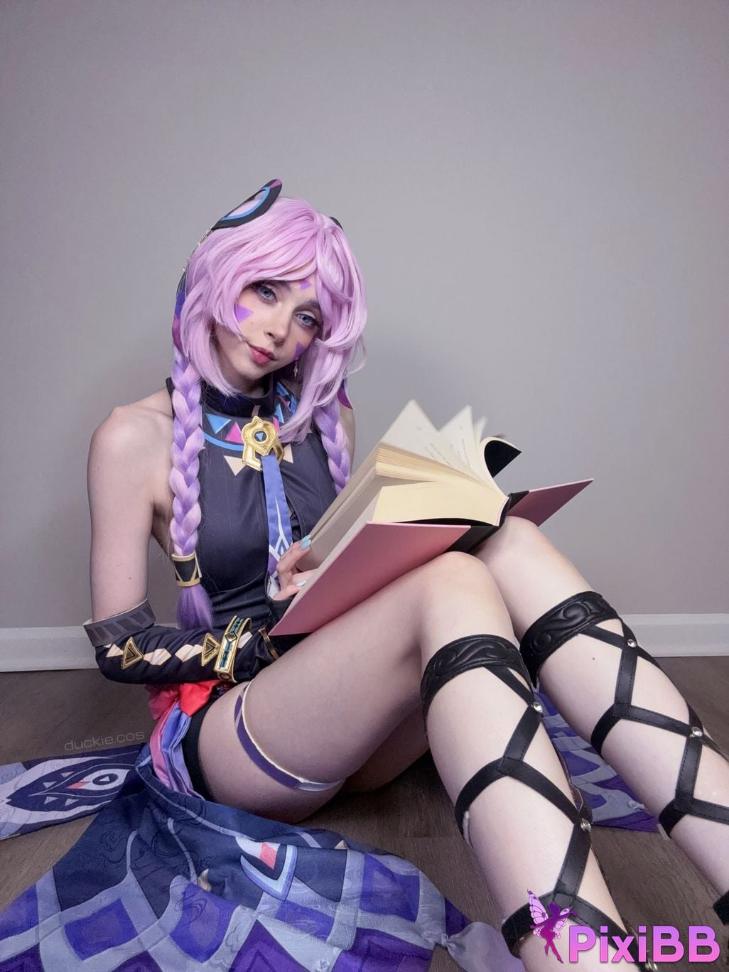 Duckie Cos Citlali PixiBB.COM 15