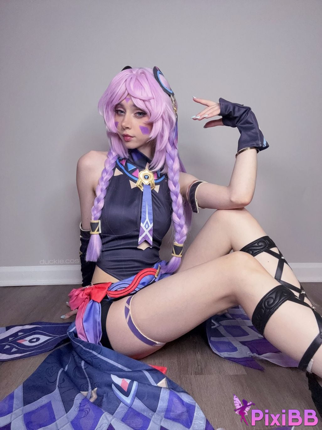 Duckie Cos Citlali PixiBB.COM 17
