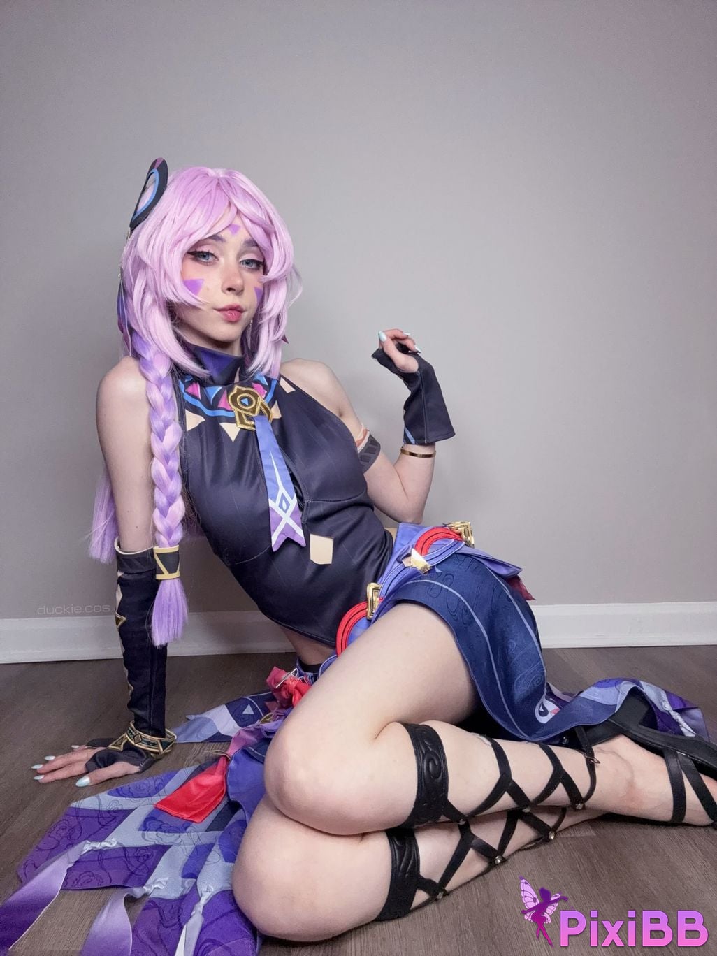 Duckie Cos Citlali PixiBB.COM 3