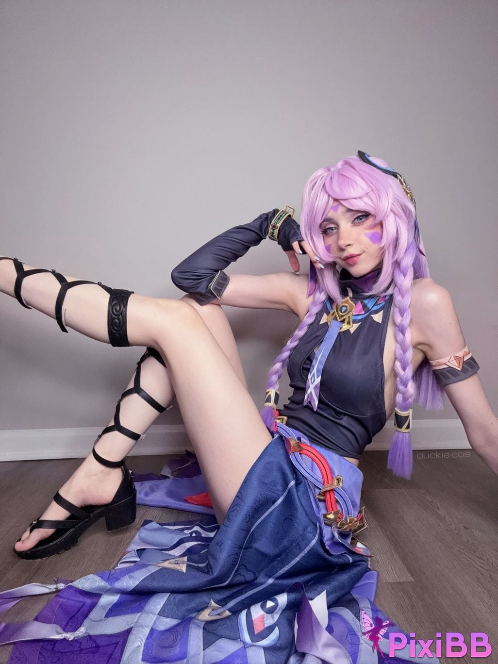 Duckie Cos Citlali PixiBB.COM 4
