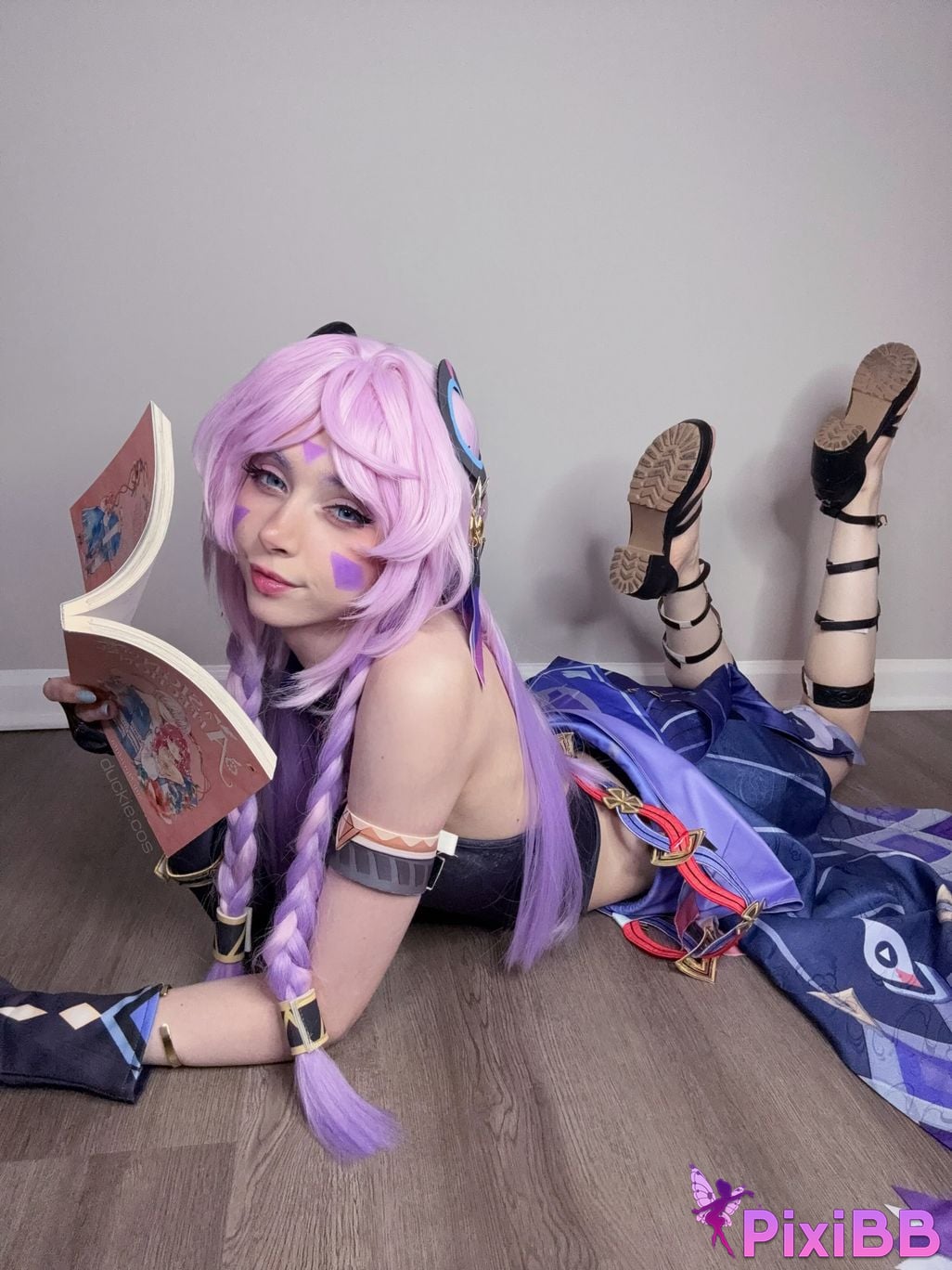 Duckie Cos Citlali PixiBB.COM 5