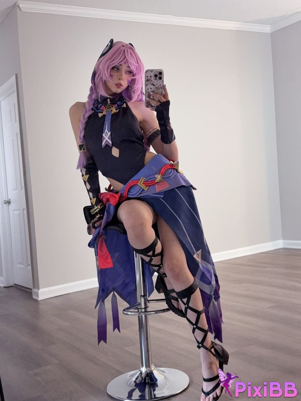 Duckie Cos Citlali PixiBB.COM 7