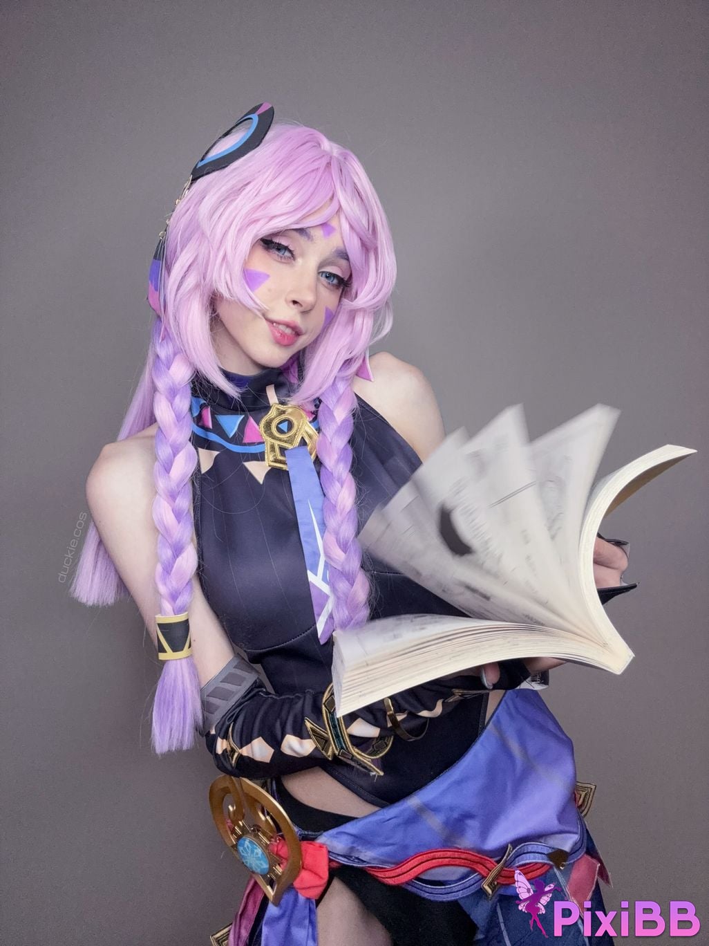 Duckie Cos Citlali PixiBB.COM