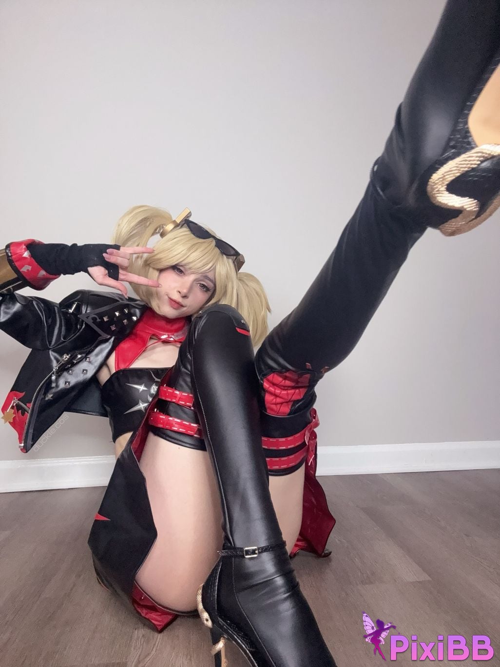 Duckie Cos Burnice PixiBB.COM 7