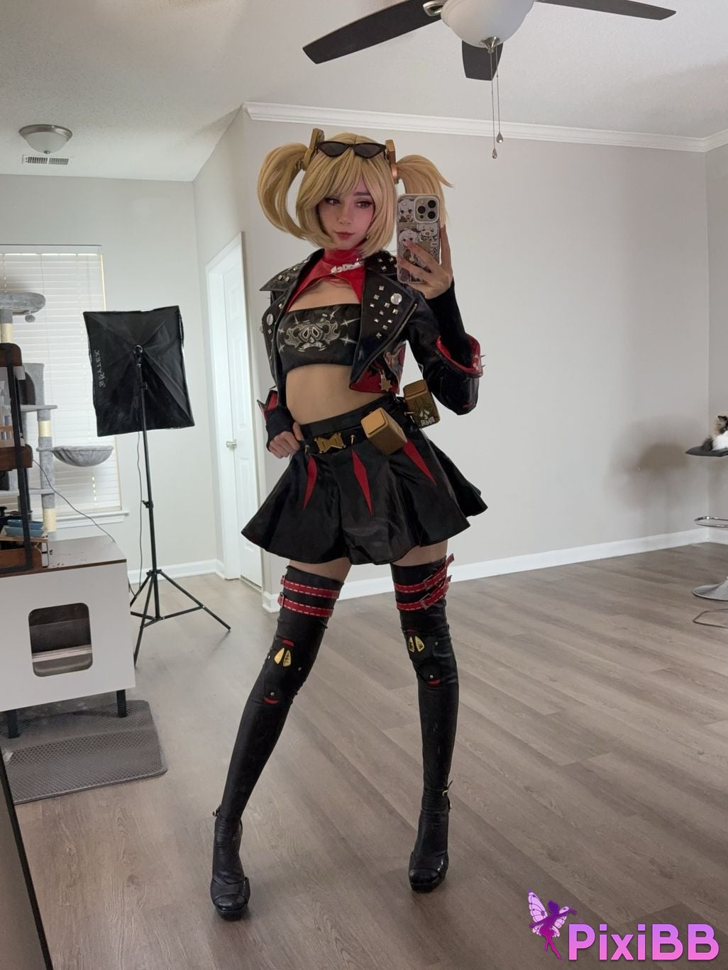 Duckie Cos Burnice PixiBB.COM 9