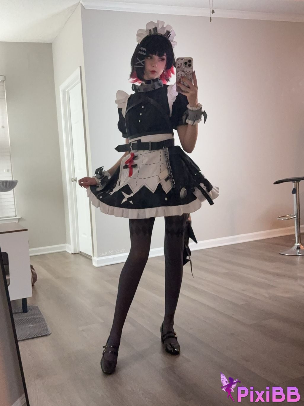 Duckie Cos Ellen Joe PixiBB.COM 3