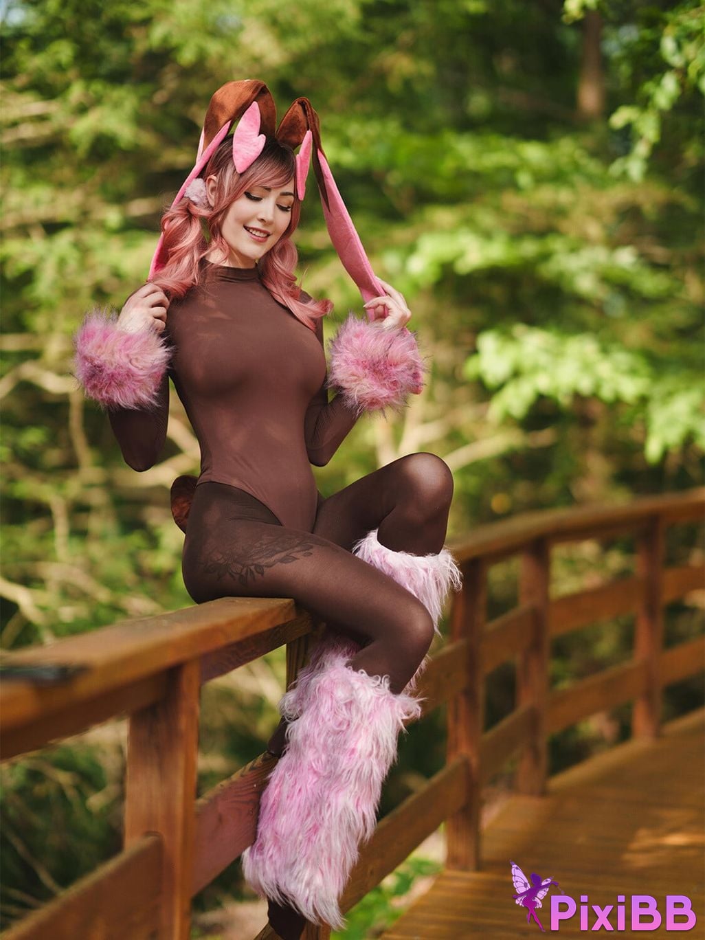 Luxlo Cosplay Shiny Lopunny PixiBB.COM 2