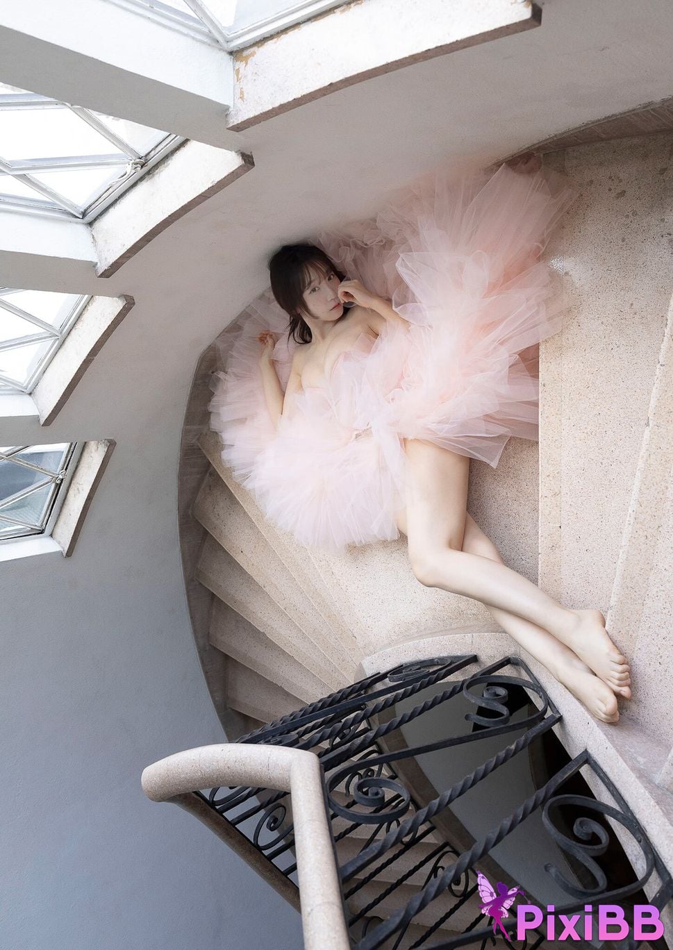 Japanese Idol Moe Iori a quiet holiday Spisan gravure photo book PixiBB.COM 015