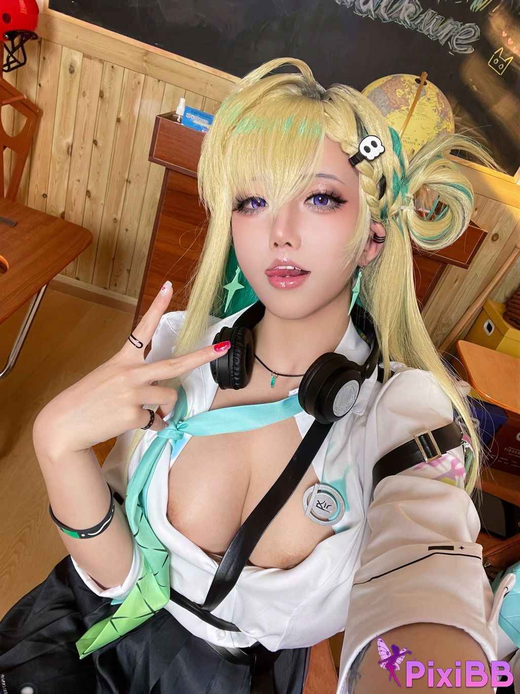 Cosplayer Jiao Rou Ji Walk u re Lynae PixiBB.COM 080