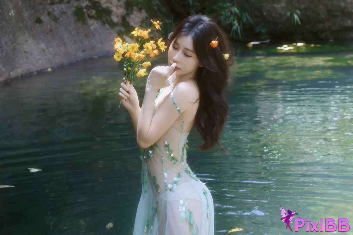 XR Uncensored Yin Tian R18 Xiuren.com Model Ridge by the Water PixiBB.COM 010