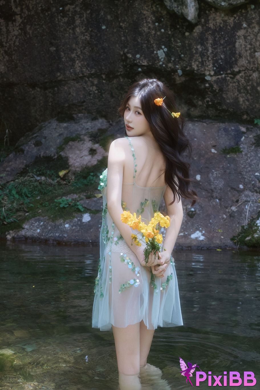 XR Uncensored Yin Tian R18 Xiuren.com Model Ridge by the Water PixiBB.COM 023