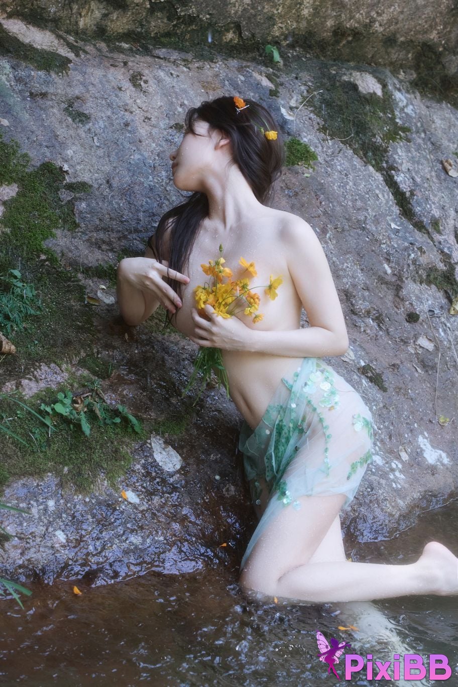 XR Uncensored Yin Tian R18 Xiuren.com Model Ridge by the Water PixiBB.COM 064