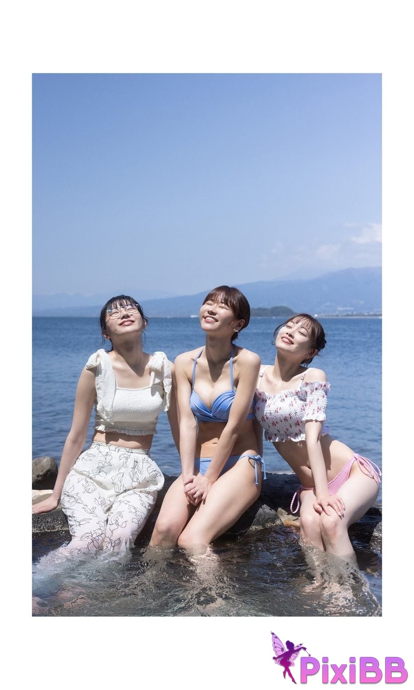 Japanese Idol Kasumi Hasegawa Yui Ito Yuki Mizuhara Digital only our bruises photo collection colleague at work 3 As a result of coming to hot spring inn for employee train 011 PixiBB.COM