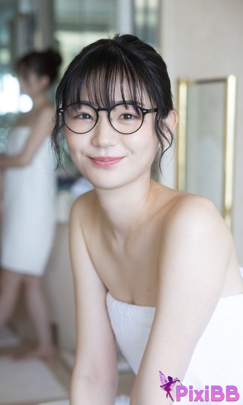 Japanese Idol Kasumi Hasegawa Yui Ito Yuki Mizuhara Digital only our bruises photo collection colleague at work 3 As a result of coming to hot spring inn for employee train 033 PixiBB.COM