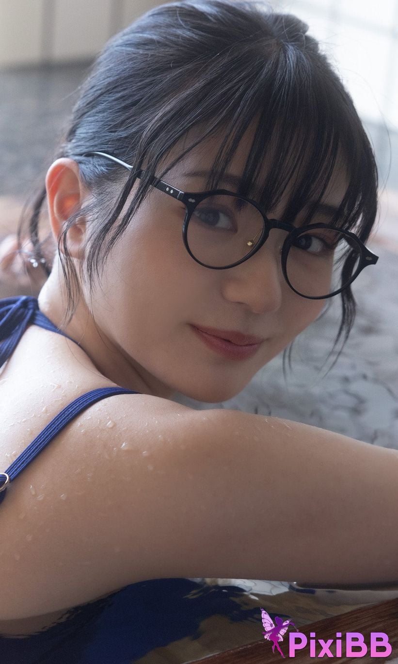 Japanese Idol Kasumi Hasegawa Yui Ito Yuki Mizuhara Digital only our bruises photo collection colleague at work 3 As a result of coming to hot spring inn for employee train 053 PixiBB.COM