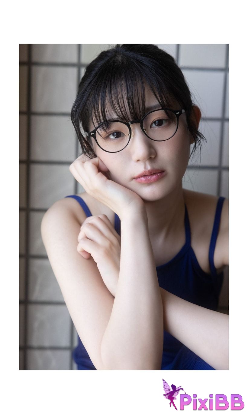 Japanese Idol Kasumi Hasegawa Yui Ito Yuki Mizuhara Digital only our bruises photo collection colleague at work 3 As a result of coming to hot spring inn for employee train 056 PixiBB.COM