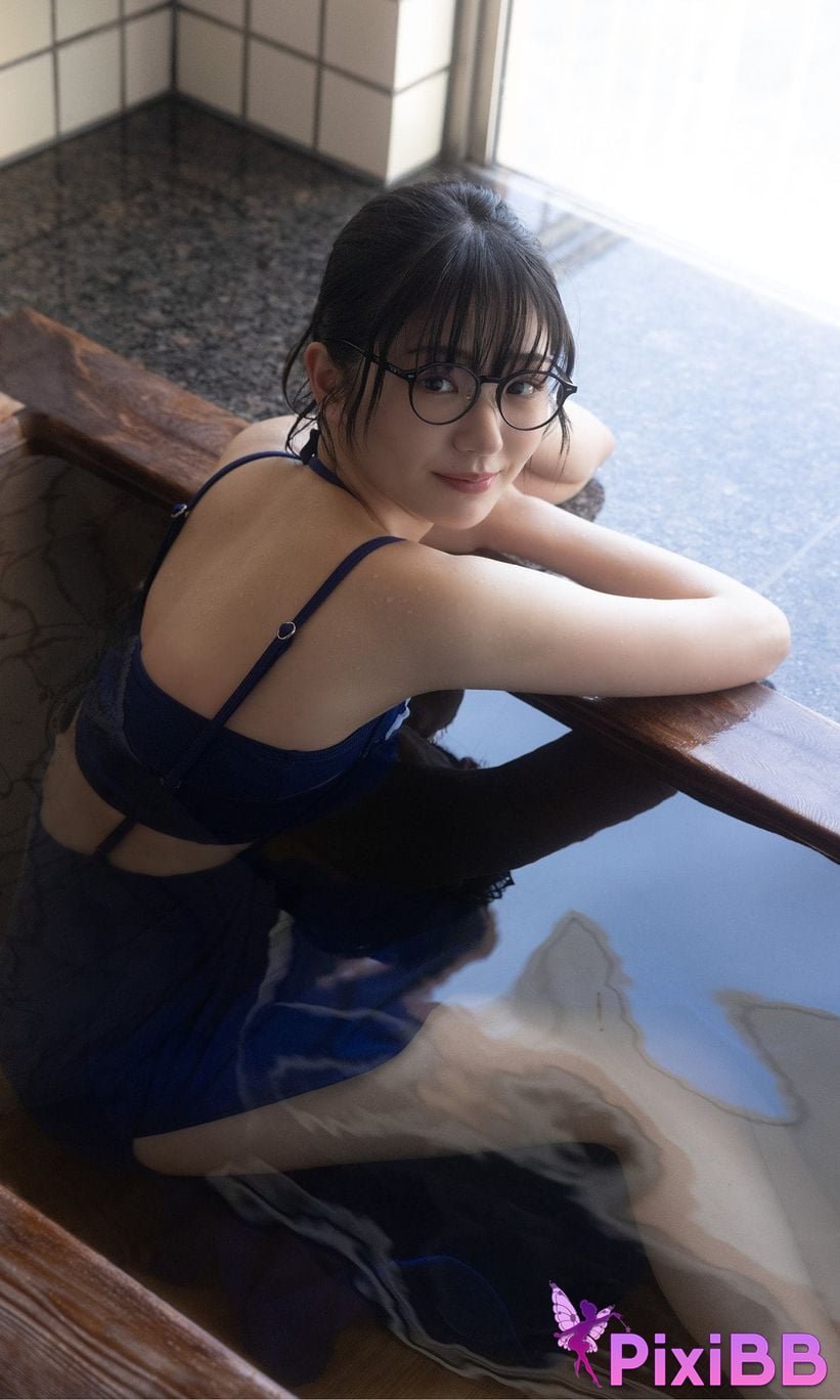 Japanese Idol Kasumi Hasegawa Yui Ito Yuki Mizuhara Digital only our bruises photo collection colleague at work 3 As a result of coming to hot spring inn for employee train 058 PixiBB.COM