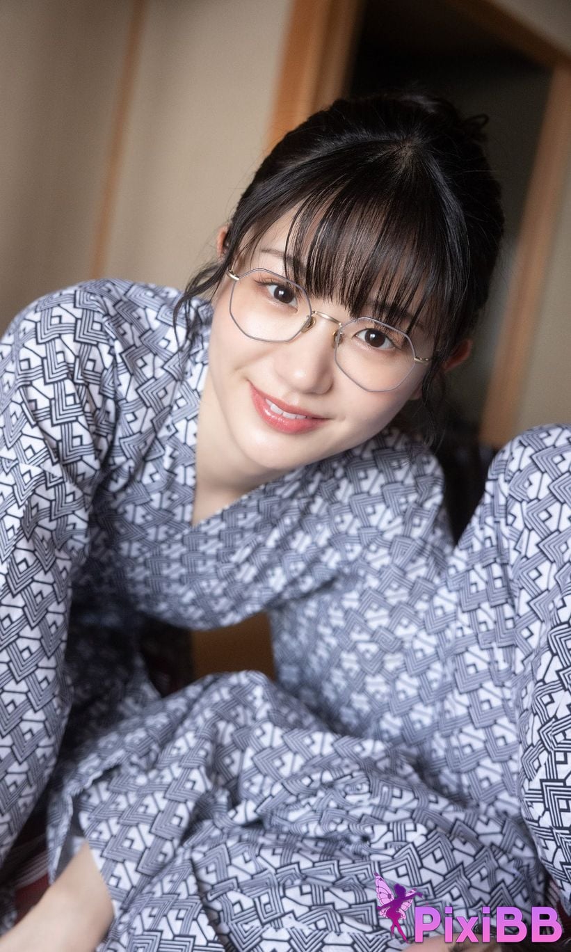 Japanese Idol Kasumi Hasegawa Yui Ito Yuki Mizuhara Digital only our bruises photo collection colleague at work 3 As a result of coming to hot spring inn for employee train 067 PixiBB.COM