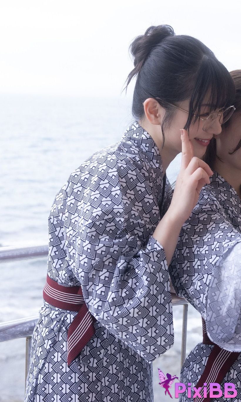 Japanese Idol Kasumi Hasegawa Yui Ito Yuki Mizuhara Digital only our bruises photo collection colleague at work 3 As a result of coming to hot spring inn for employee train 080 PixiBB.COM