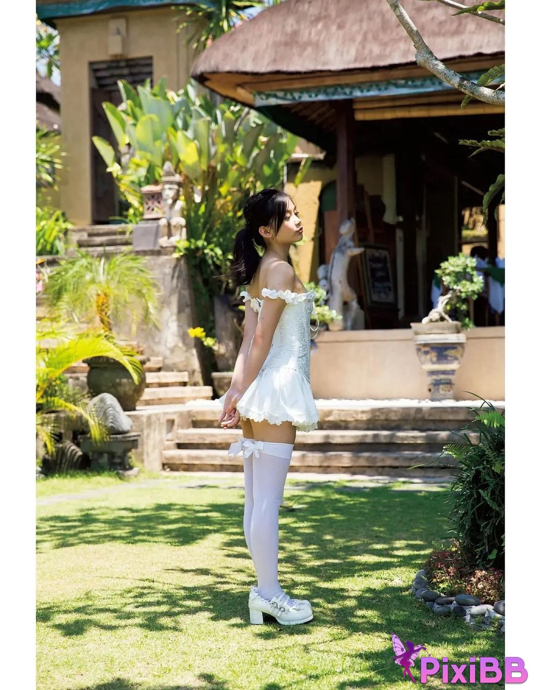 Yui Ito With YUI PixiBB.COM 016