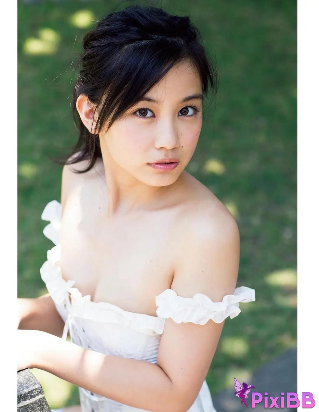 Yui Ito With YUI PixiBB.COM 021