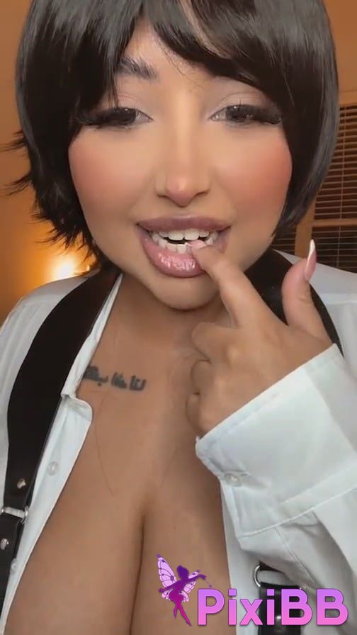 Tania Ramos Mikasa Ackerman PixiBB.COM 15