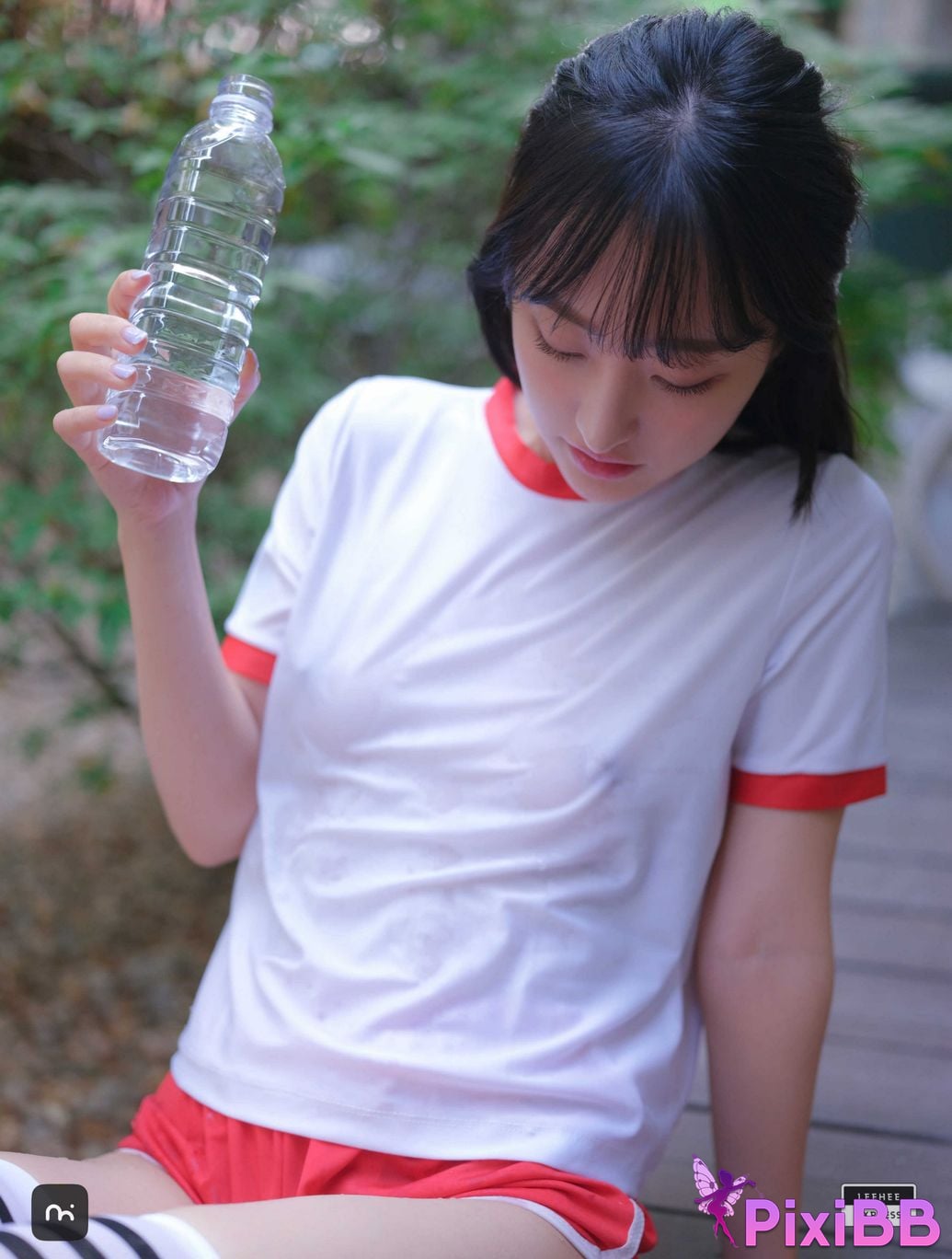 LE LEBE 216A HaNari PixiBB.COM 027