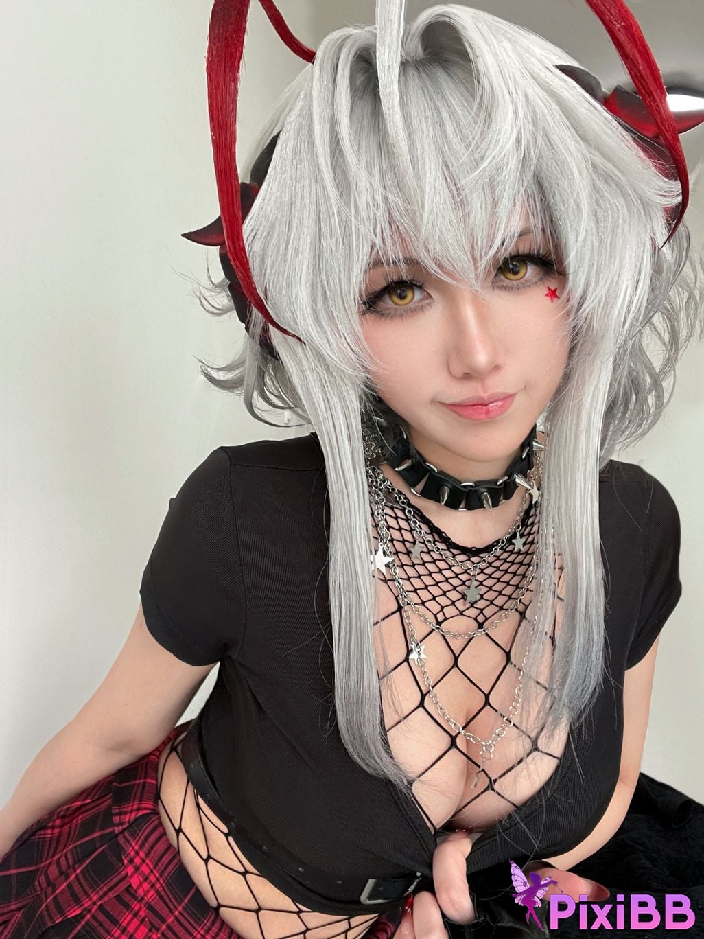 Cosplayer Jiao Rou Ji Walk u re Wi s adel PixiBB.COM 003