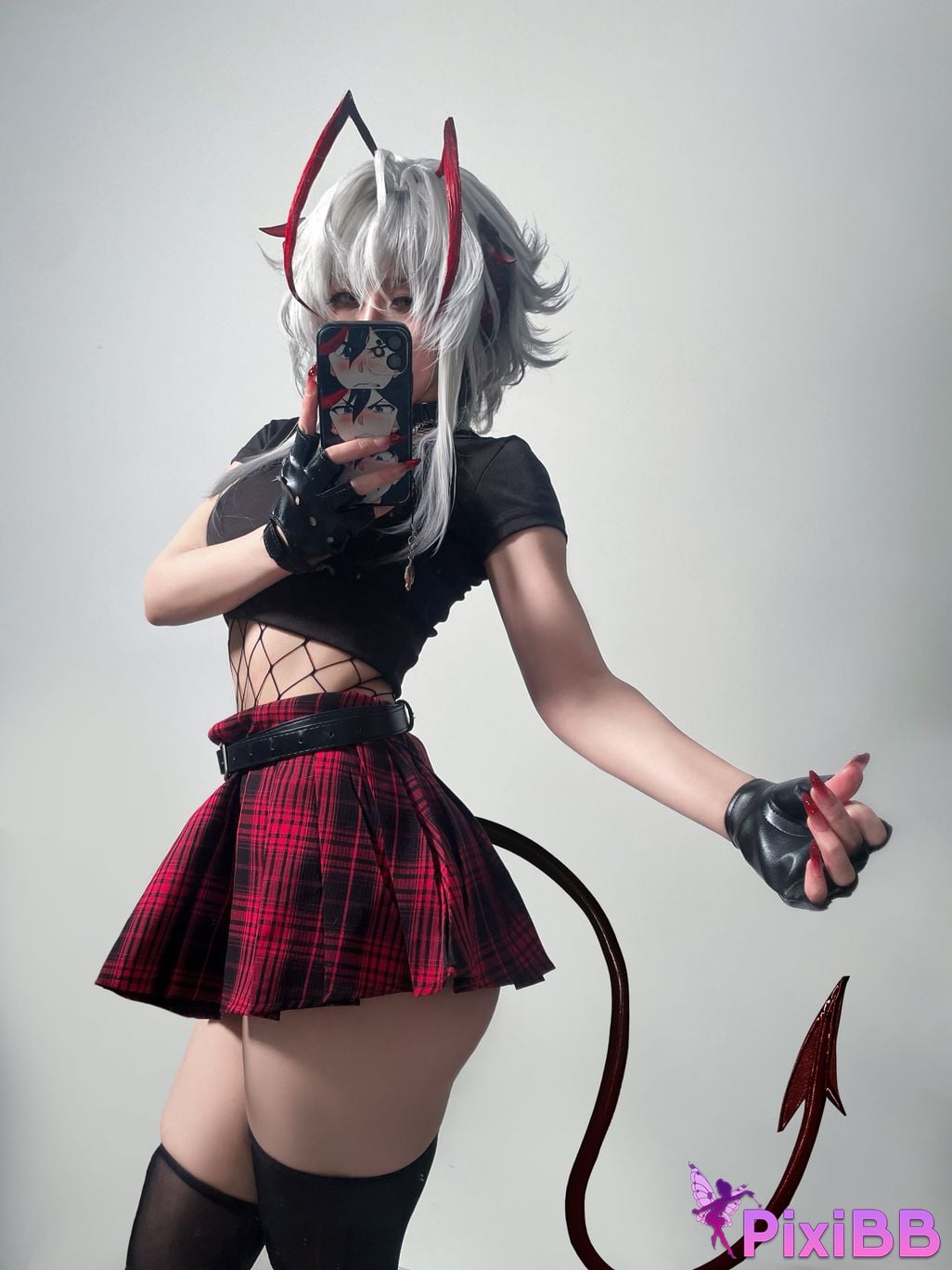 Cosplayer Jiao Rou Ji Walk u re Wi s adel PixiBB.COM 007