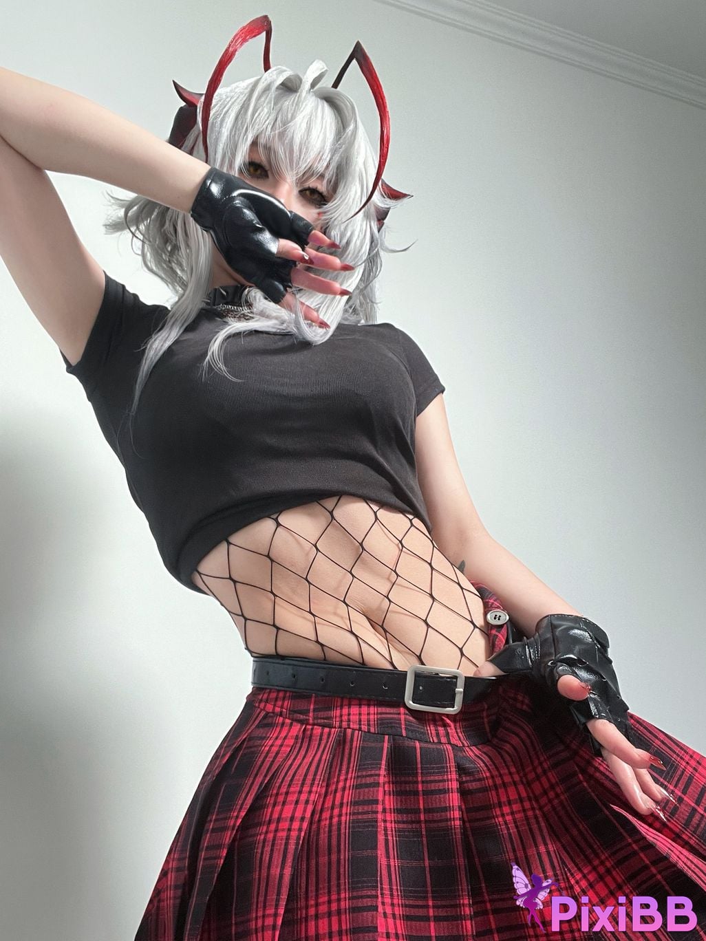 Cosplayer Jiao Rou Ji Walk u re Wi s adel PixiBB.COM 018