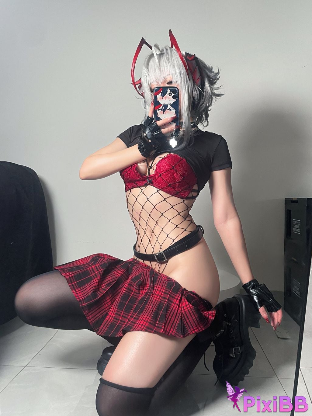 Cosplayer Jiao Rou Ji Walk u re Wi s adel PixiBB.COM 037