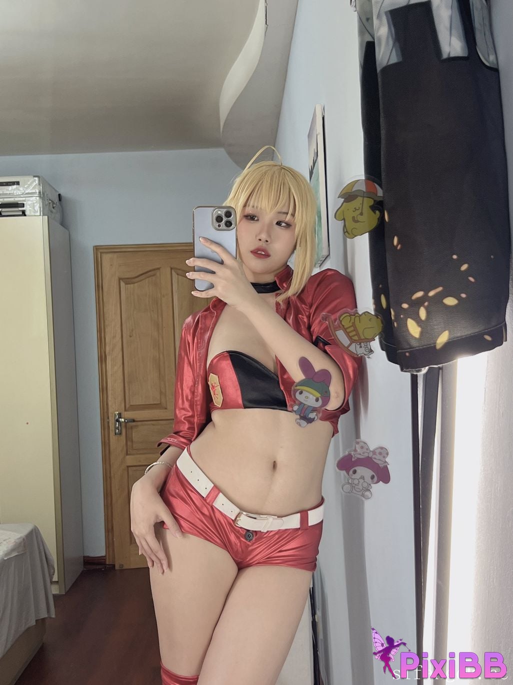 Cosplayer U s e r a o n t v p l Q u i q Mordred PixiBB.COM 013