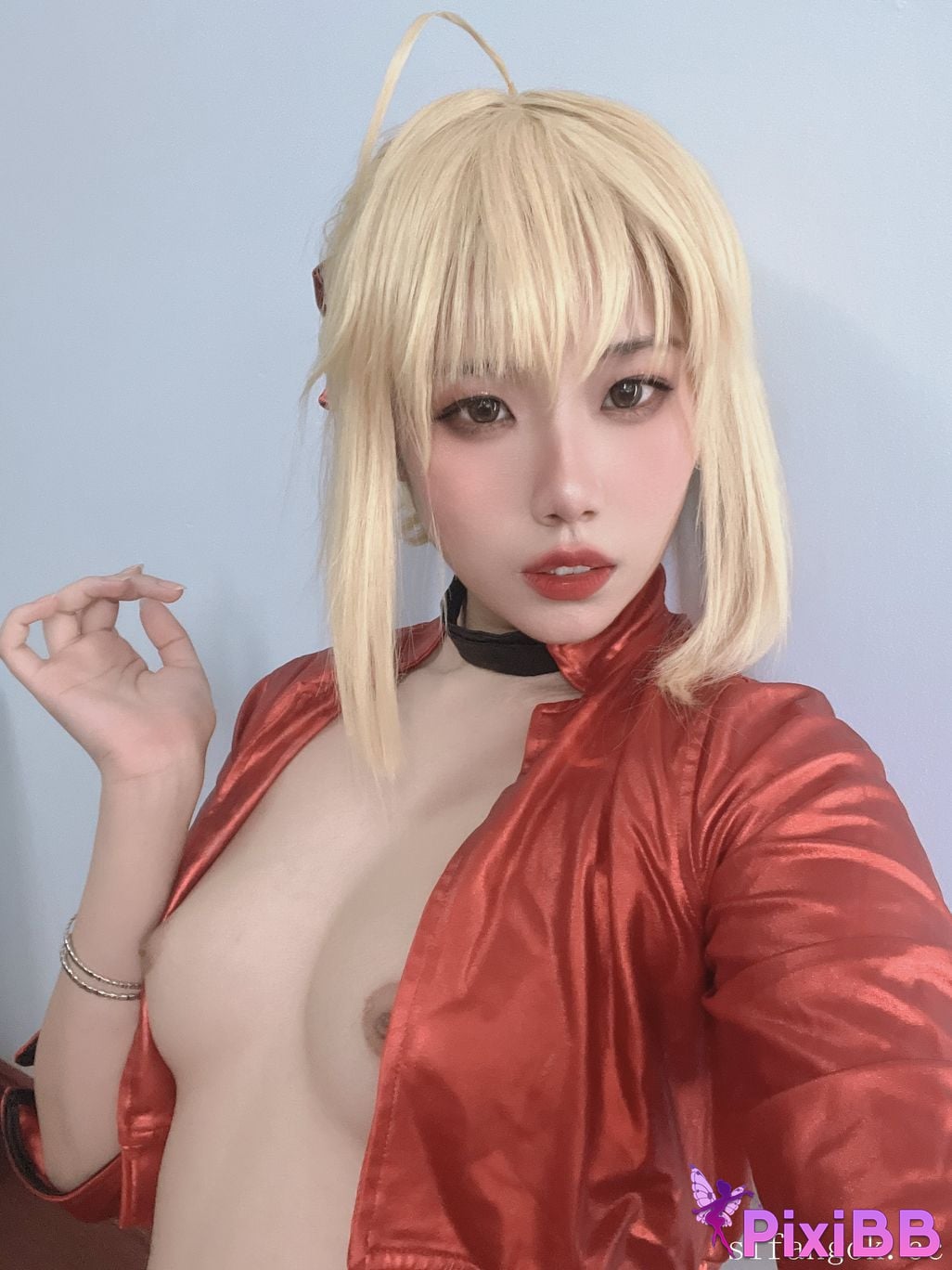 Cosplayer U s e r a o n t v p l Q u i q Mordred PixiBB.COM 021